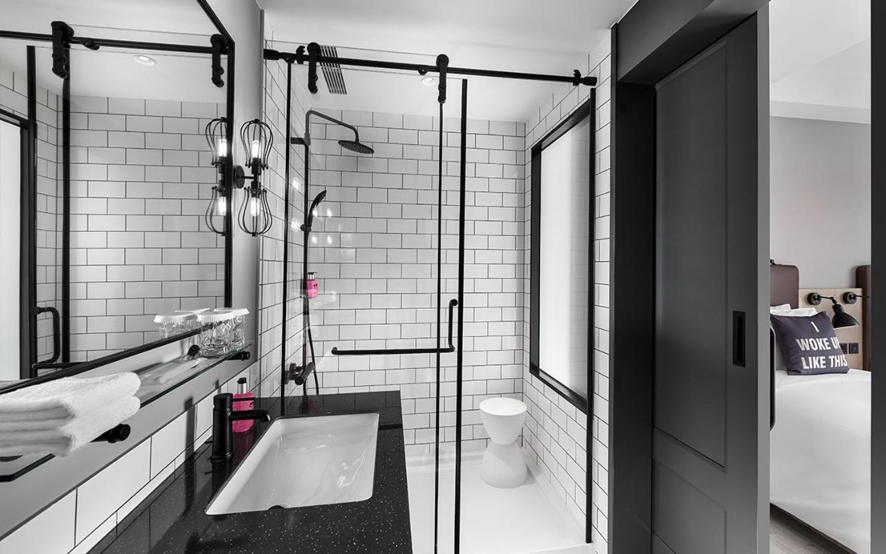 Moxy Taichung Hotel Buitenkant foto
