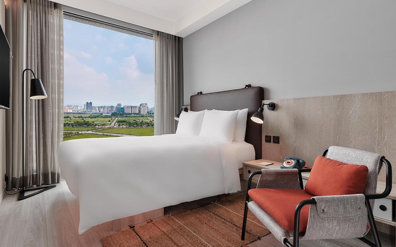 Moxy Taichung Hotel Buitenkant foto